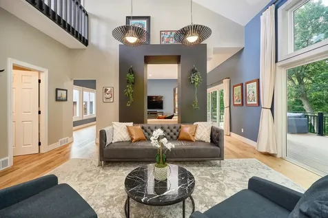 4774 Oak Way Eagan MN 55122