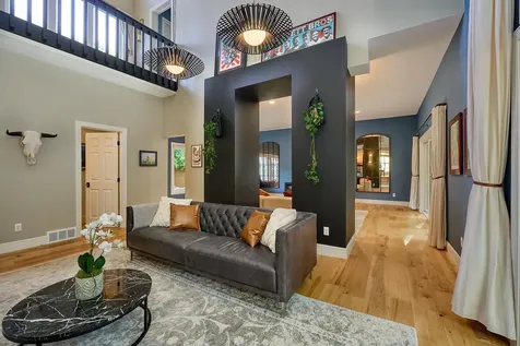 4774 Oak Way Eagan MN 55122