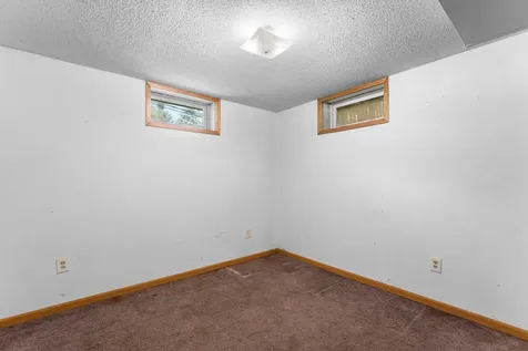 33455 Jackson Street NE Cambridge MN 55008