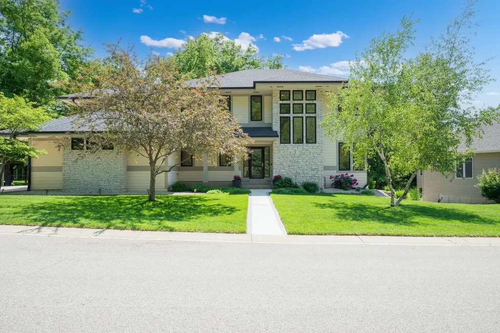 2422 Salem Heights Lane SW Rochester MN 55902