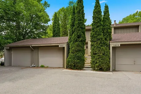 1827 Yuma Lane N Plymouth MN 55447