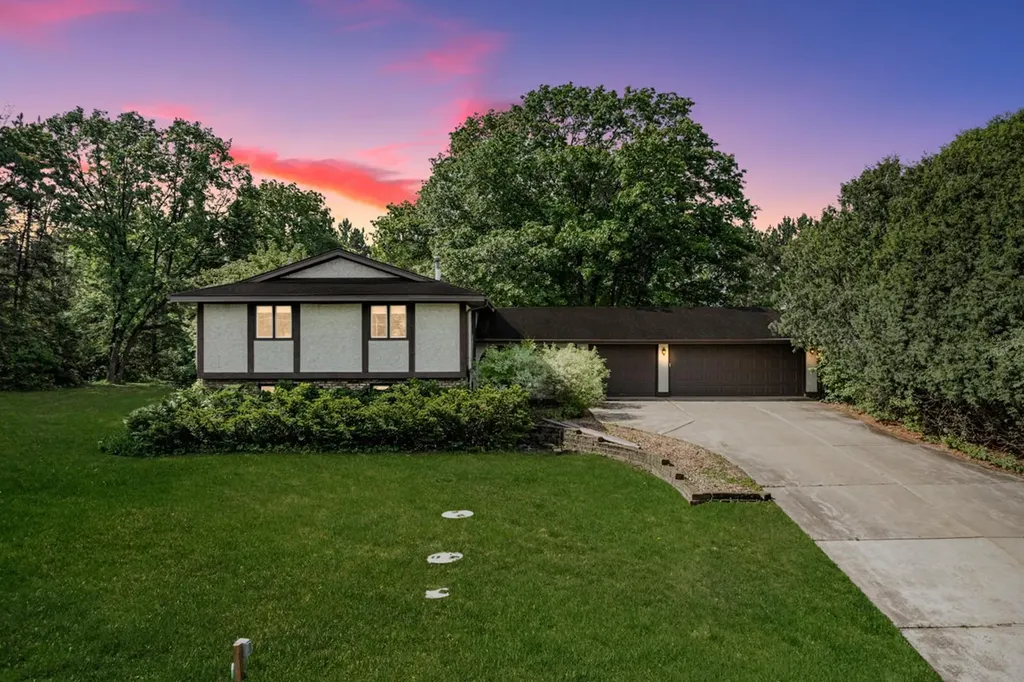 8600 176th Avenue NW Anoka MN 55303