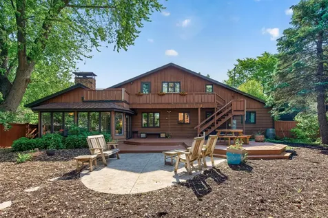 4008 Macalaster Drive NE Saint Anthony MN 55421