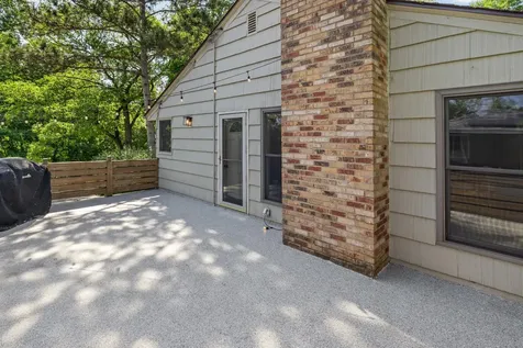 1115 W Medicine Lake Drive Plymouth MN 55441