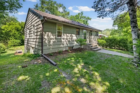 1115 W Medicine Lake Drive Plymouth MN 55441