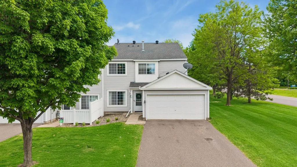 330 Leeward Trail Woodbury MN 55129