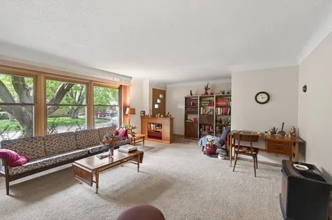 3104 Mildred Drive Roseville MN 55113