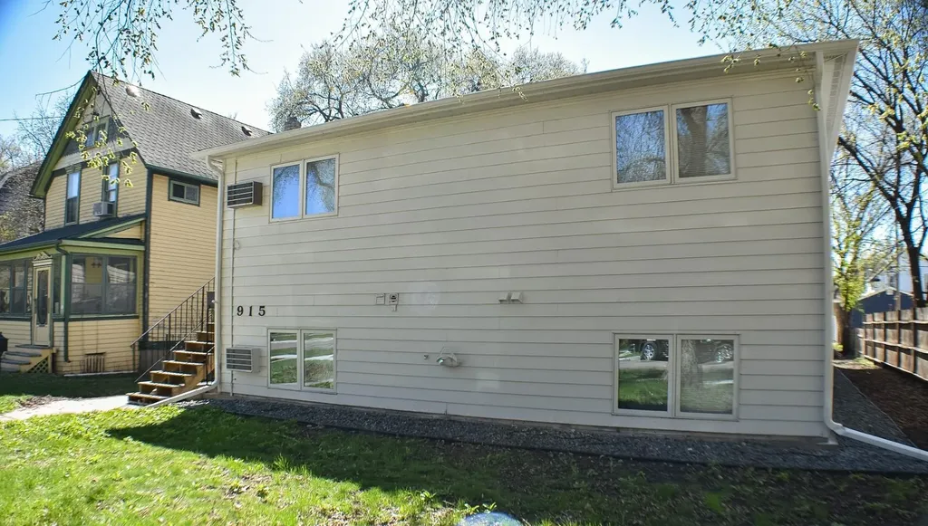 915 9th Street S Fargo ND 58103