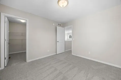 7652 Addisen Path Inver Grove Heights MN 55077