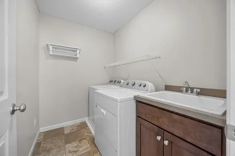 7652 Addisen Path Inver Grove Heights MN 55077