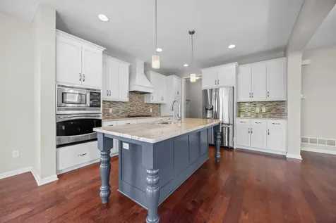 7652 Addisen Path Inver Grove Heights MN 55077