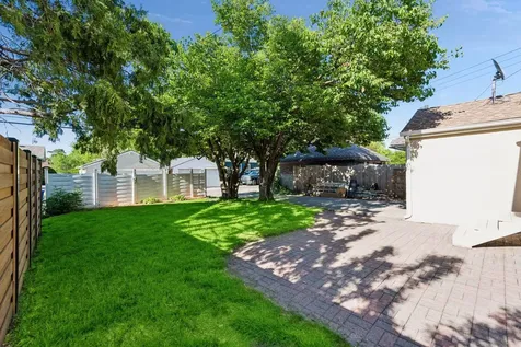 1731 Hillcrest Avenue Saint Paul MN 55116