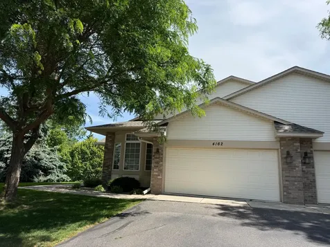 4162 N Black Oaks Ln N Plymouth MN 55446