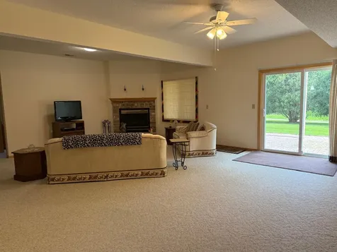 4162 N Black Oaks Ln N Plymouth MN 55446