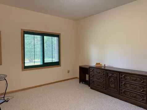 4162 N Black Oaks Ln N Plymouth MN 55446