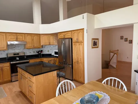 4162 N Black Oaks Ln N Plymouth MN 55446