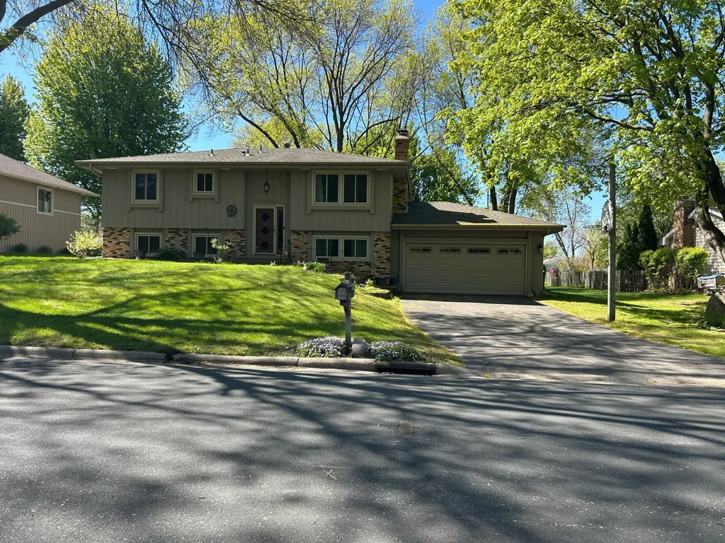 8548 Irwin Road Bloomington MN 55437