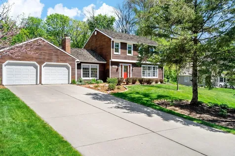 8660 Black Maple Drive Eden Prairie MN 55344