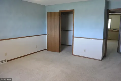 120 Edgewood Drive Glencoe MN 55336