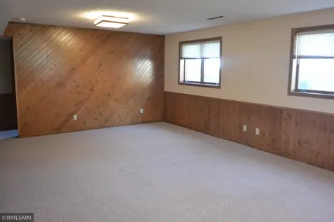 120 Edgewood Drive Glencoe MN 55336