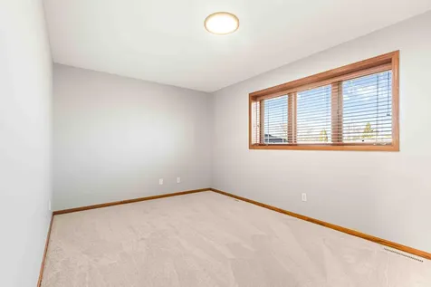 3102 26th Avenue S Fargo ND 58103