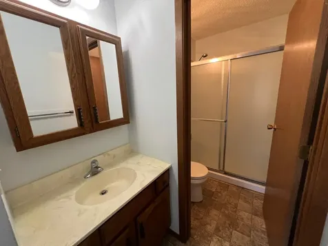 3327 15th Avenue S Fargo ND 58103