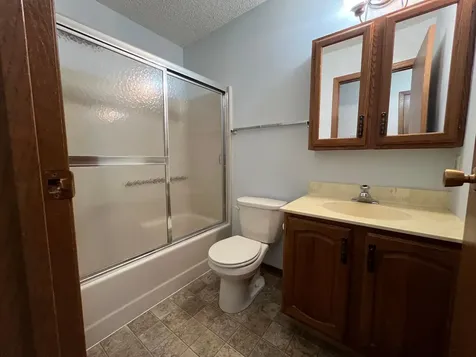 3327 15th Avenue S Fargo ND 58103