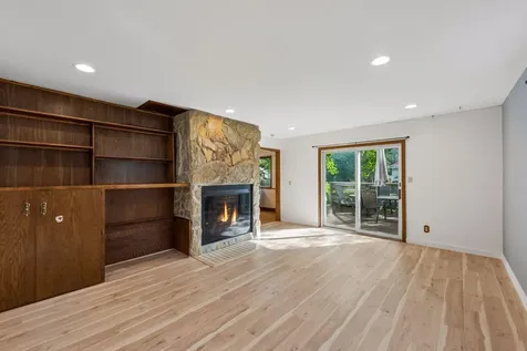 481 Desnoyer Avenue Saint Paul MN 55104