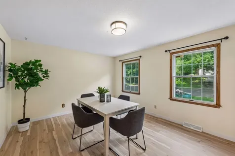 481 Desnoyer Avenue Saint Paul MN 55104
