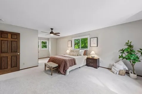 481 Desnoyer Avenue Saint Paul MN 55104