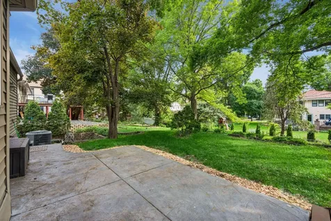 481 Desnoyer Avenue Saint Paul MN 55104