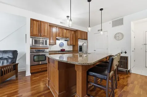 1060 Grand Avenue Saint Paul MN 55105