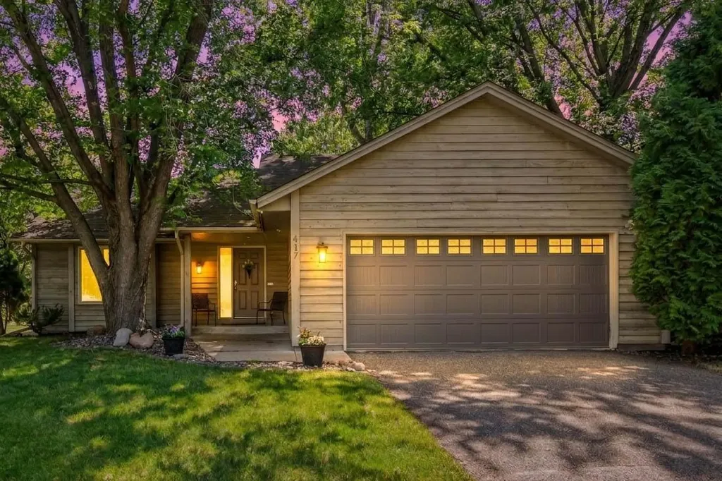 417 75th Avenue N Brooklyn Park MN 55444