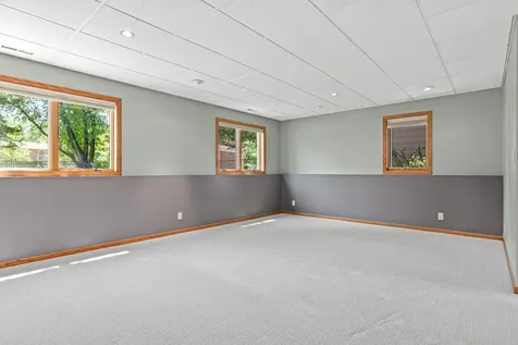 417 75th Avenue N Brooklyn Park MN 55444