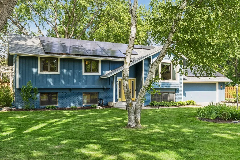 405 Merrimac Lane N Plymouth MN 55447