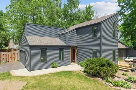 15034 Chestnut Drive Burnsville MN 55306