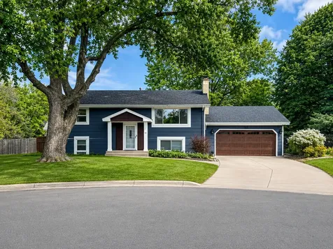 311 Eagle Ridge Circle Burnsville MN 55337
