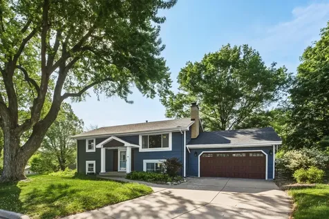 311 Eagle Ridge Circle Burnsville MN 55337
