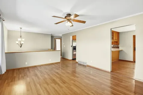 311 Eagle Ridge Circle Burnsville MN 55337