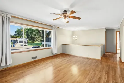 311 Eagle Ridge Circle Burnsville MN 55337