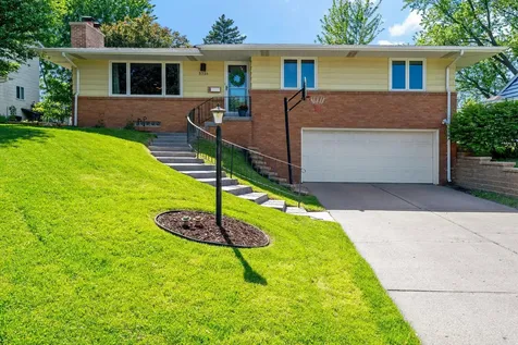 3324 Skycroft Drive Saint Anthony MN 55418