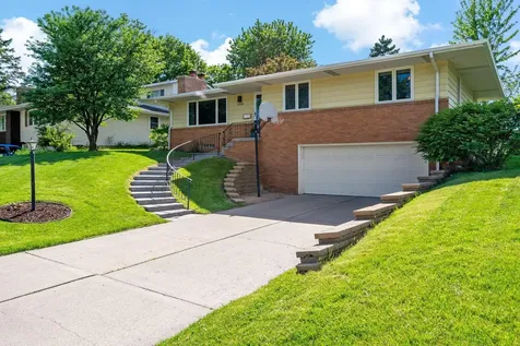 3324 Skycroft Drive Saint Anthony MN 55418