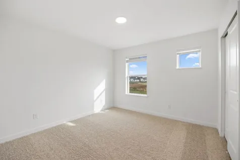 18350 Glancy Way Lakeville MN 55044