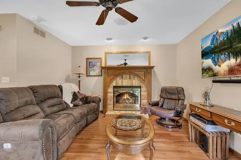 4457 Farmdale Circle Saint Augusta MN 56301