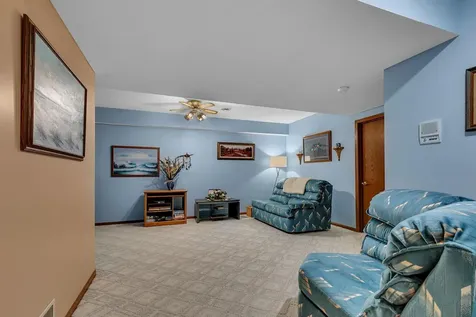 4457 Farmdale Circle Saint Augusta MN 56301