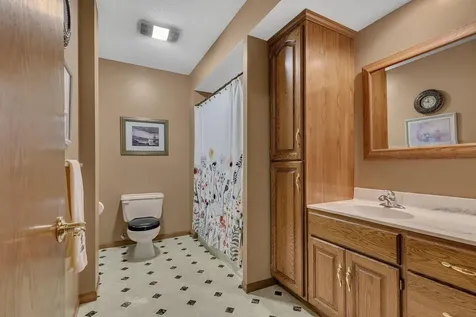 4457 Farmdale Circle Saint Augusta MN 56301