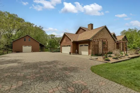 4457 Farmdale Circle Saint Augusta MN 56301