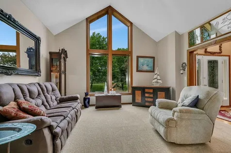 4457 Farmdale Circle Saint Augusta MN 56301