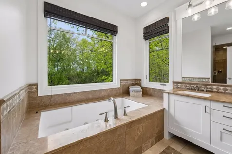 2063 Austrian Pine Lane Minnetonka MN 55305