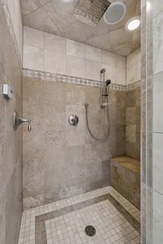 2063 Austrian Pine Lane Minnetonka MN 55305